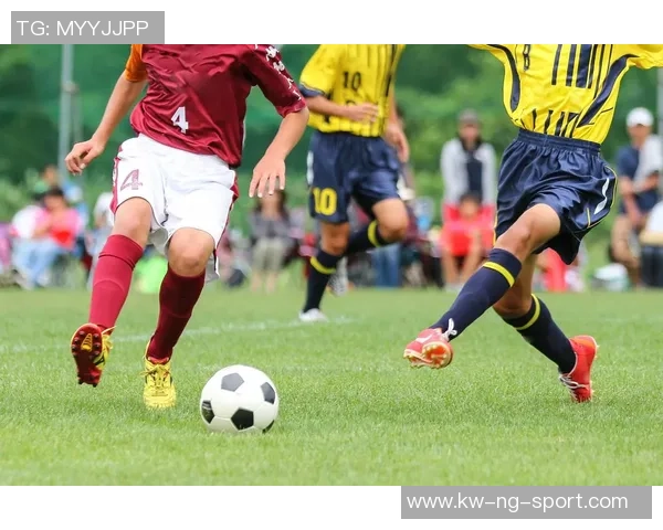 成都业余足球比赛热潮来袭球迷齐聚展现激情与友谊的盛宴